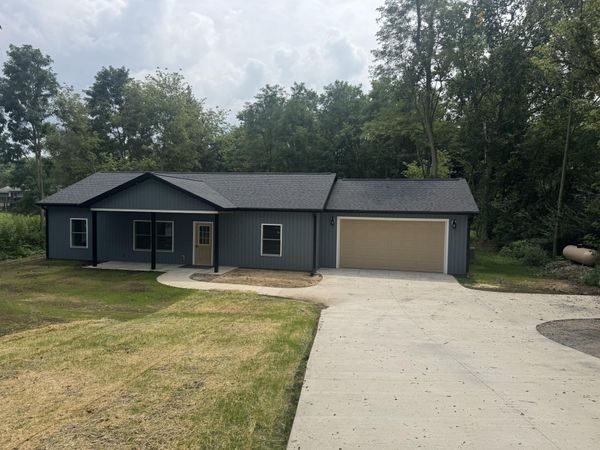 10833 Hoffman Road, Three Rivers, MI 49093