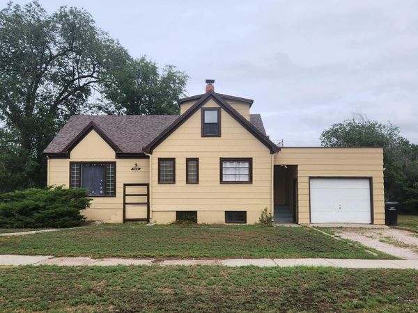402 E MADISON DR, Rapid City, SD 57701