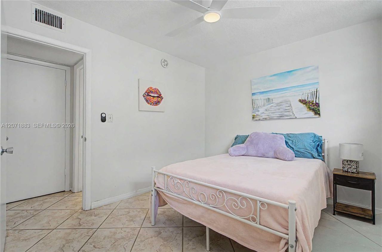 9520 Seagrape Dr, Unit 205, Davie, FL 33324 Photo