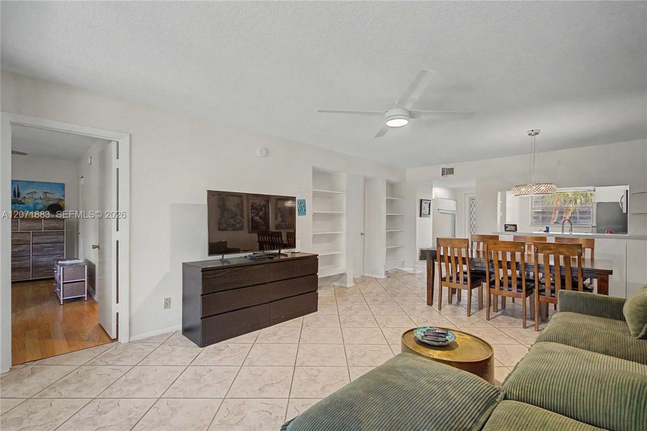 9520 Seagrape Dr, Unit 205, Davie, FL 33324 Photo