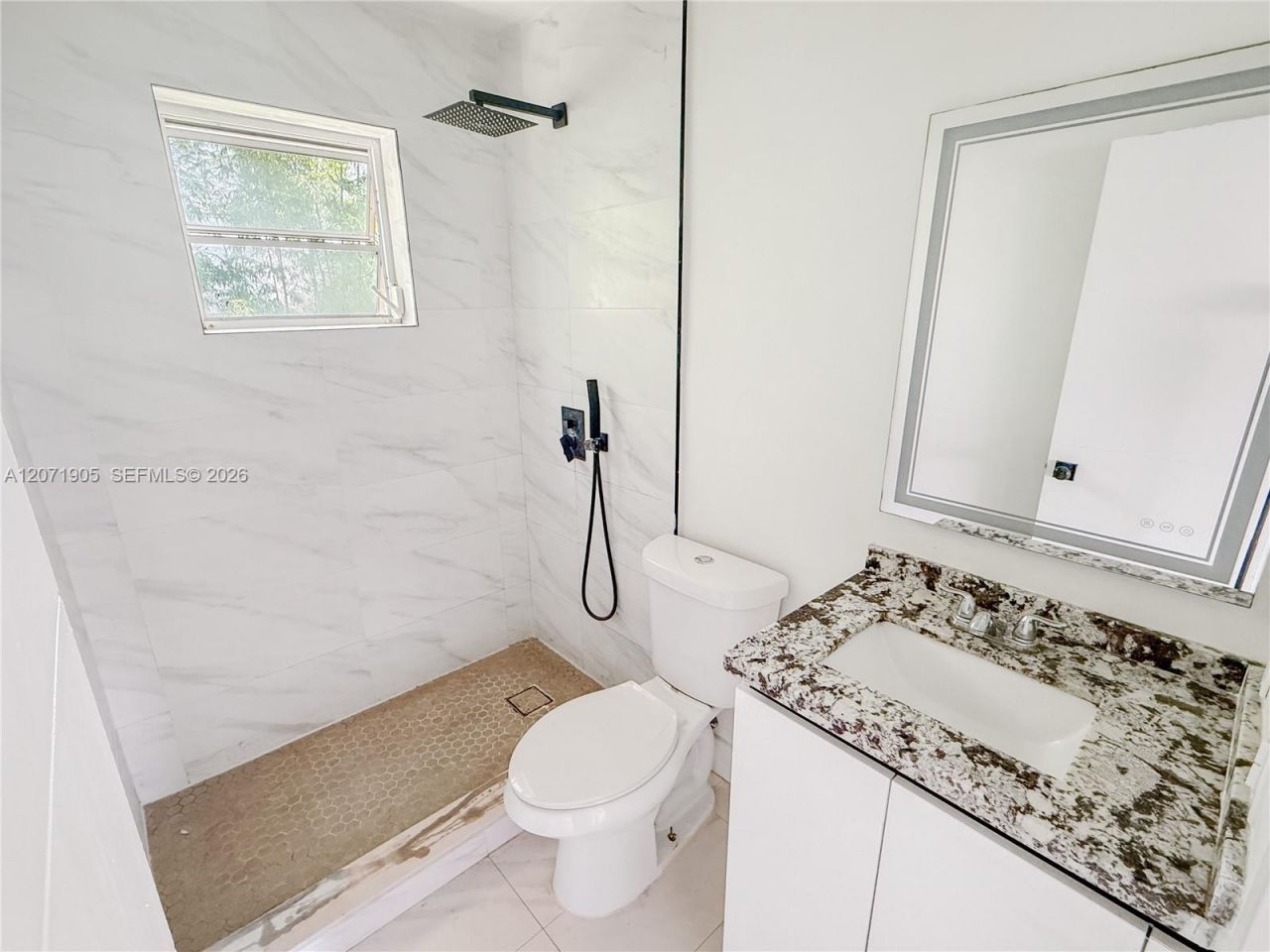 8035 Lake Dr , Unit 205, Doral, FL 33166 Photo