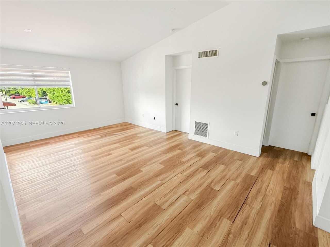 8035 Lake Dr , Unit 205, Doral, FL 33166 Photo