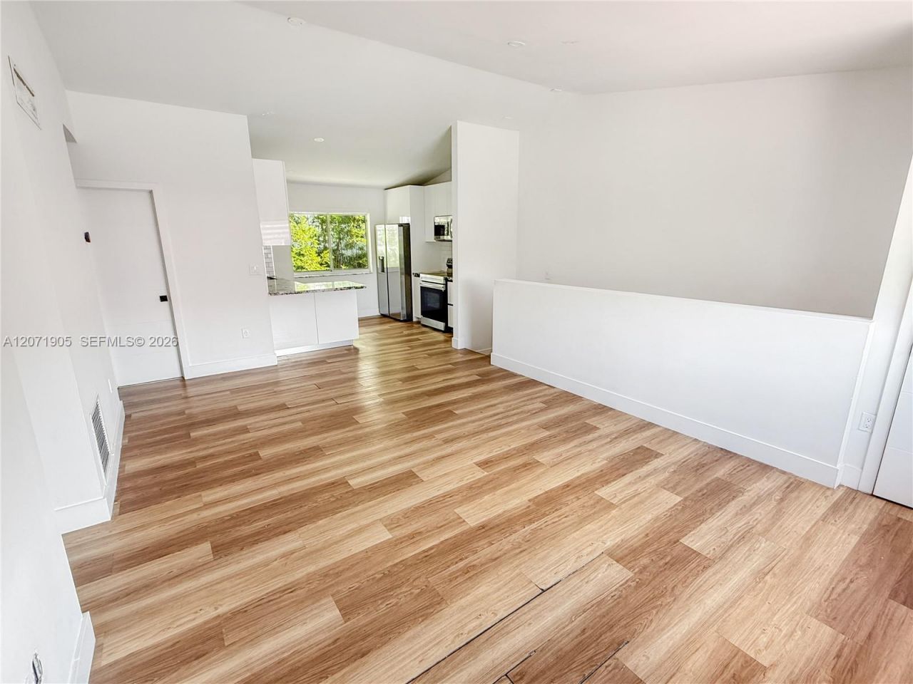 8035 Lake Dr , Unit 205, Doral, FL 33166 Photo