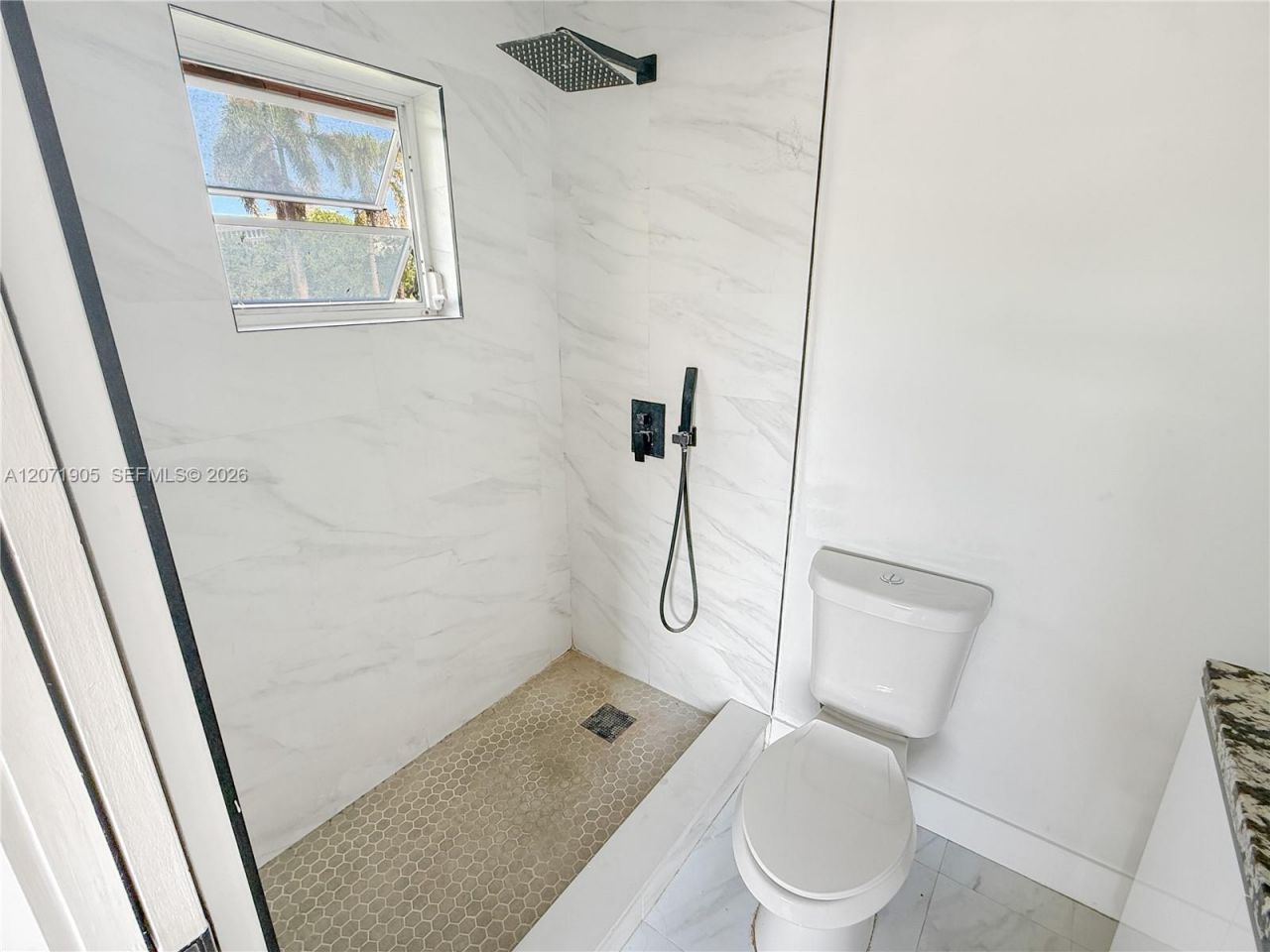 8035 Lake Dr , Unit 205, Doral, FL 33166 Photo