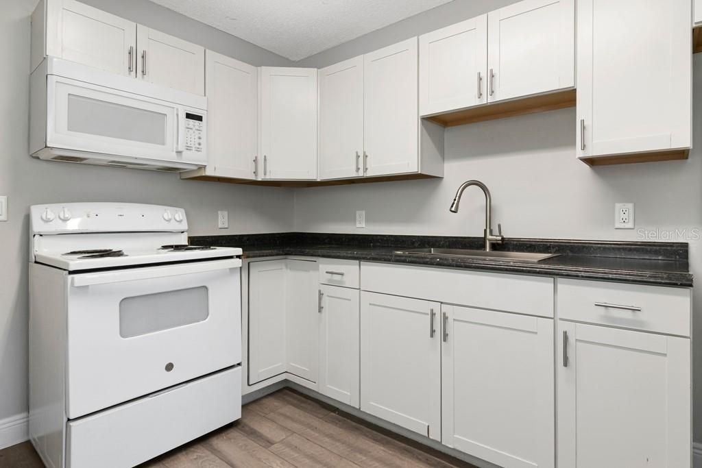 1209 62nd Avenue E, Bradenton, FL 34203 Photo