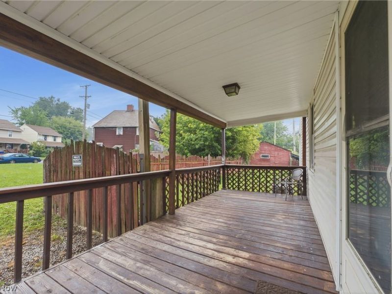 1306 Roslyn Avenue SW, Canton, OH 44710 Photo 3