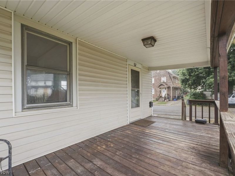 1306 Roslyn Avenue SW, Canton, OH 44710 Photo 4