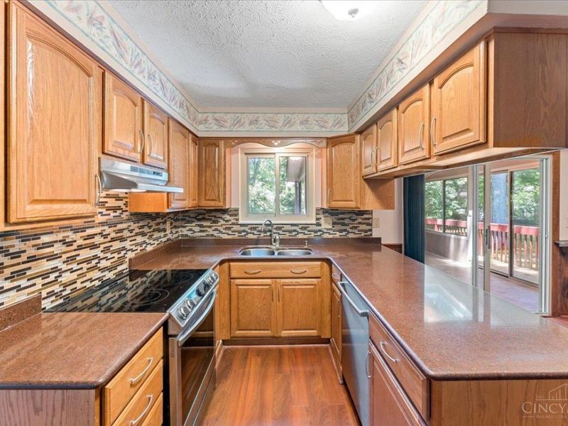 1674 Foxwood Trail, Miami Township, OH 45140 Photo 14