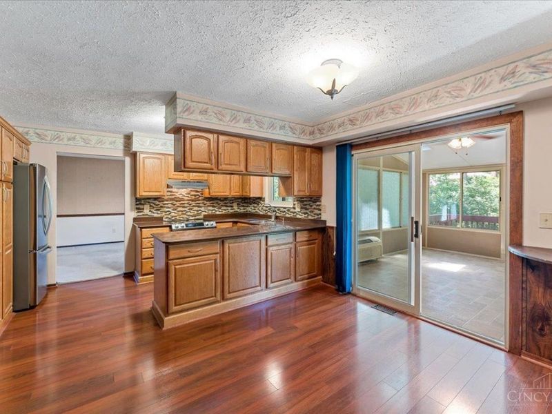 1674 Foxwood Trail, Miami Township, OH 45140 Photo 18