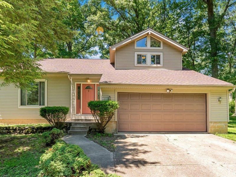 1674 Foxwood Trail, Miami Township, OH 45140 Photo 2