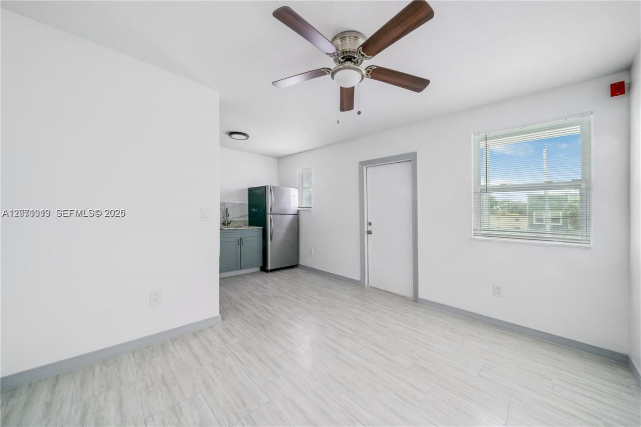 1281 NW 61st St, Unit 31, Miami, FL 33142 Photo