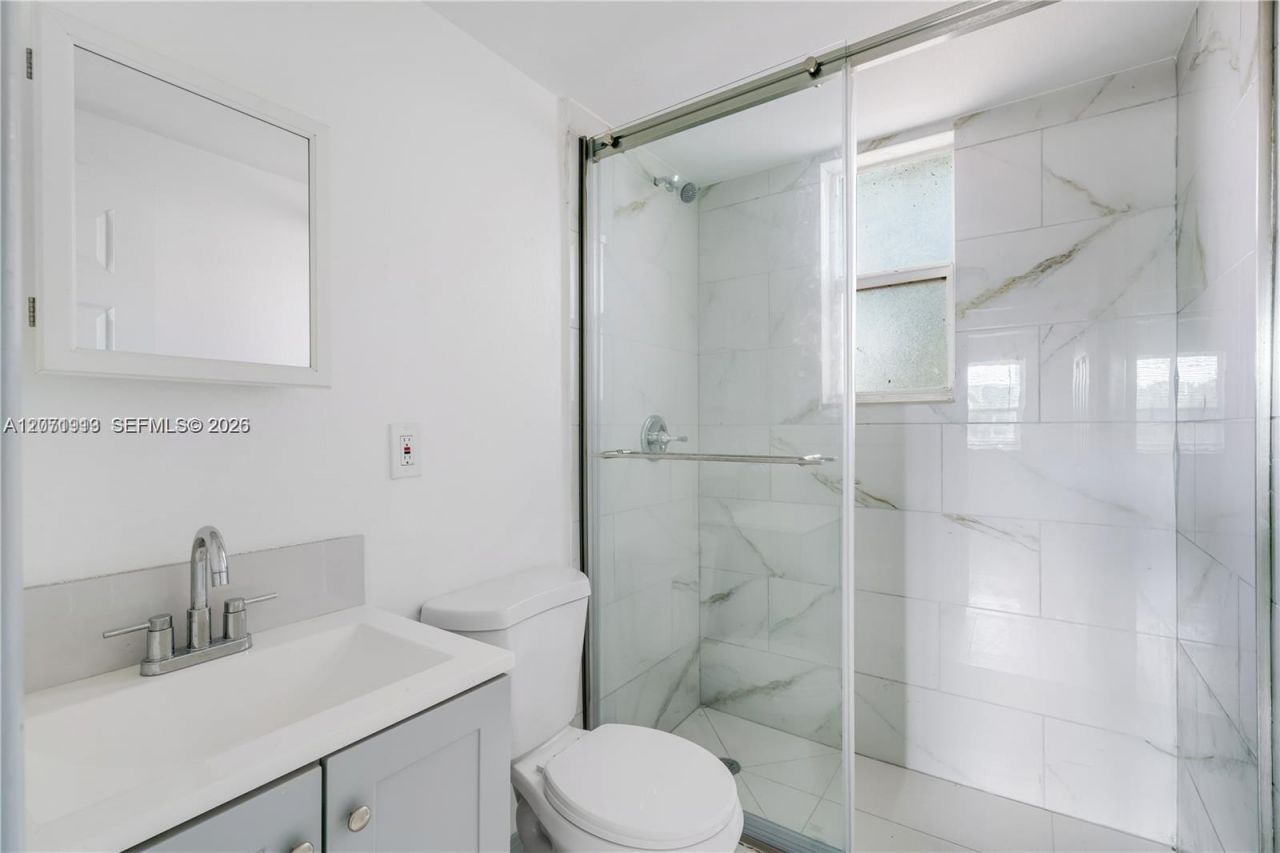 1281 NW 61st St, Unit 31, Miami, FL 33142 Photo