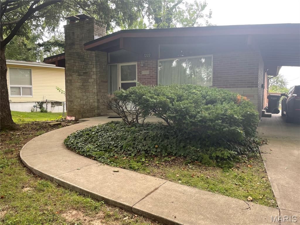 7222 Boellner Drive, Hazelwood, MO 63042 Main Photo