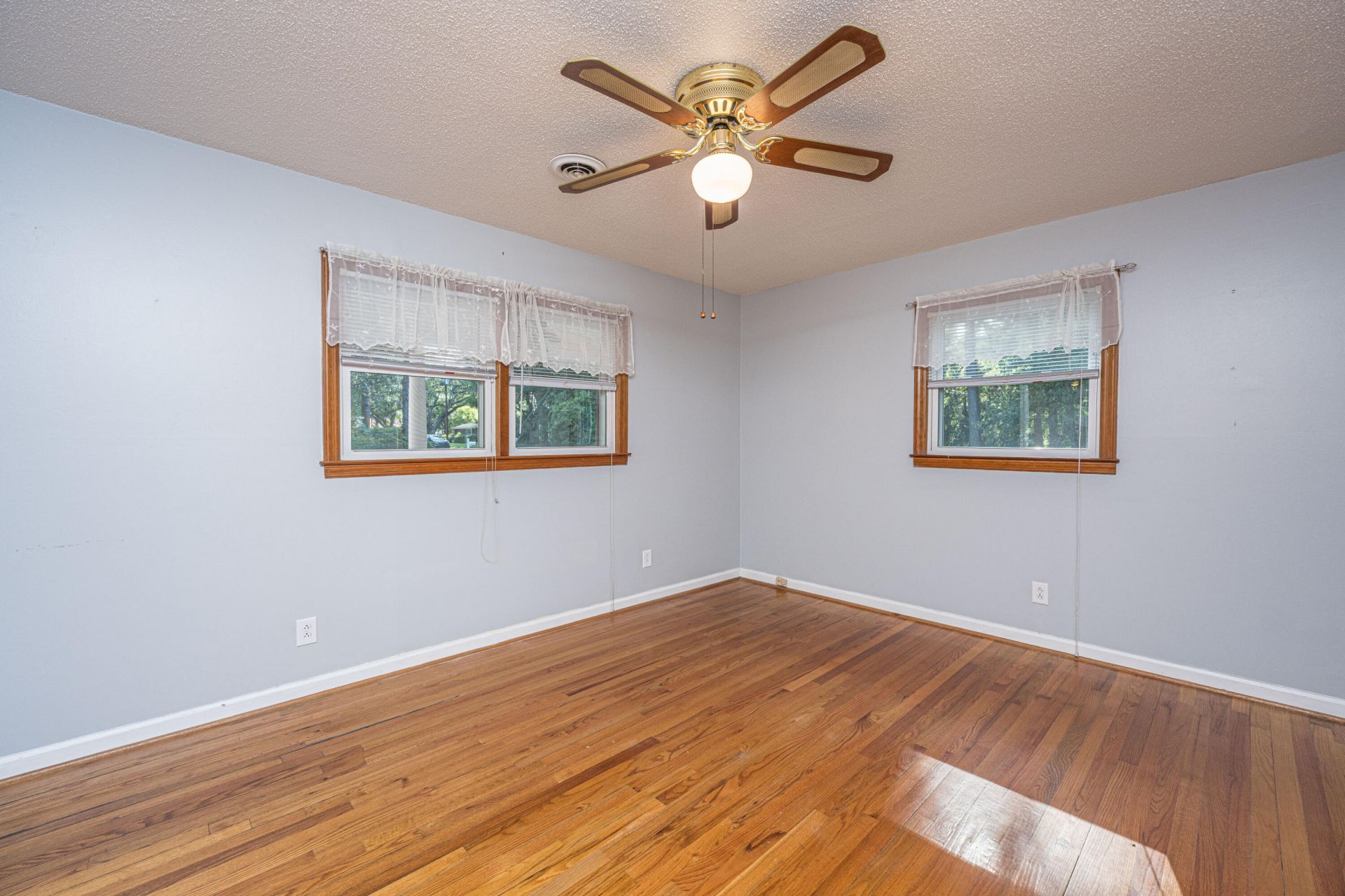 427 Parkdale Drive Photo 24