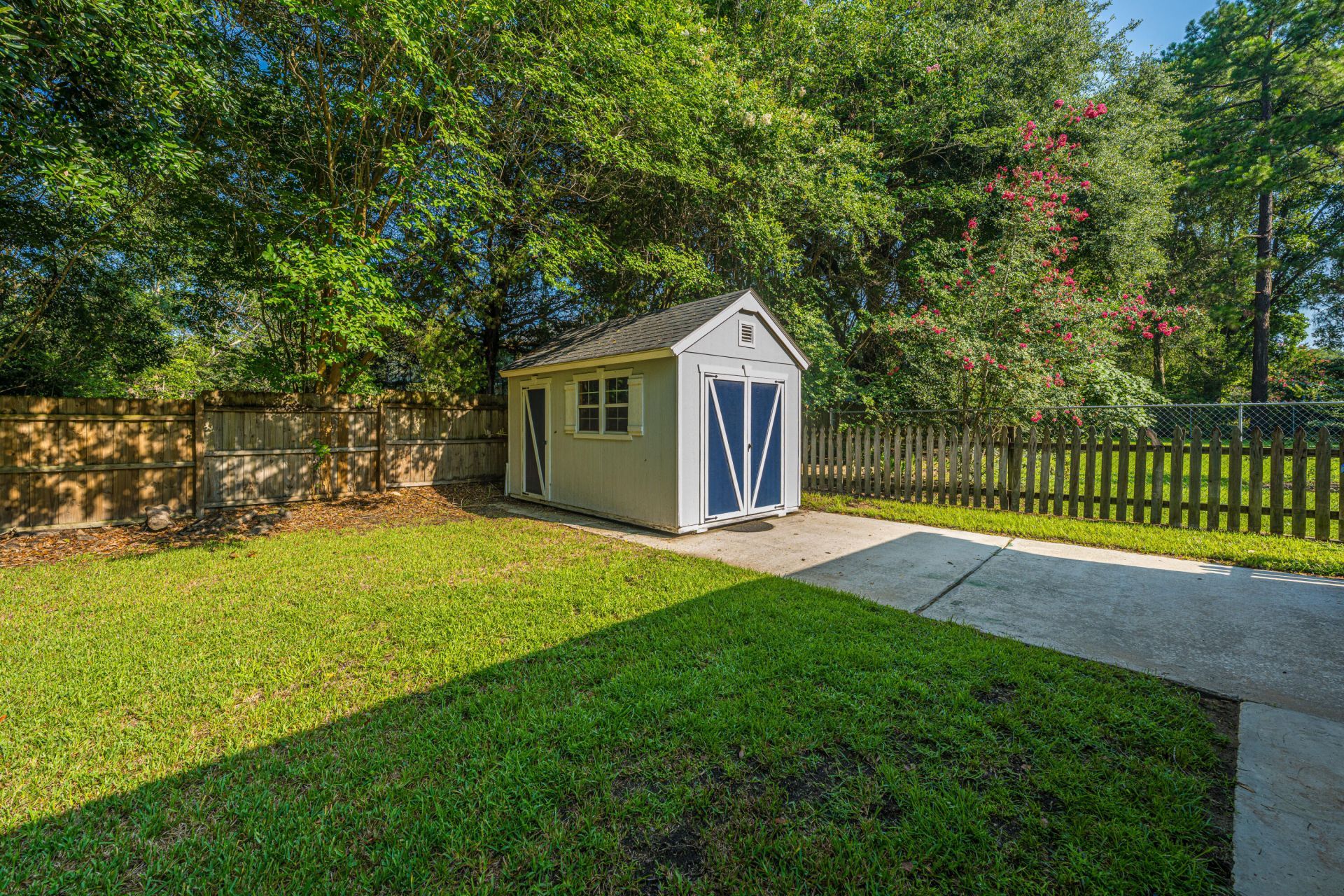 427 Parkdale Drive Photo 34
