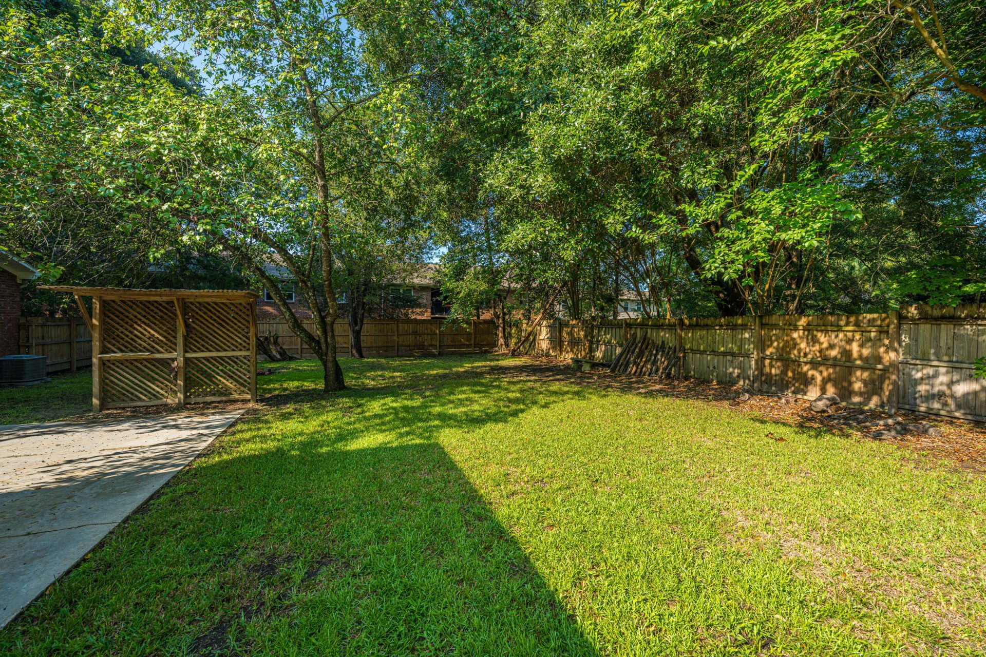 427 Parkdale Drive Photo 36