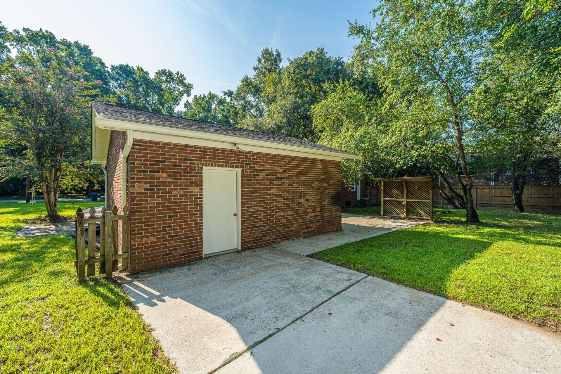 427 Parkdale Drive Photo 37