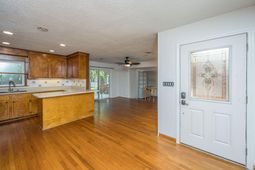 427 Parkdale Drive photo 4