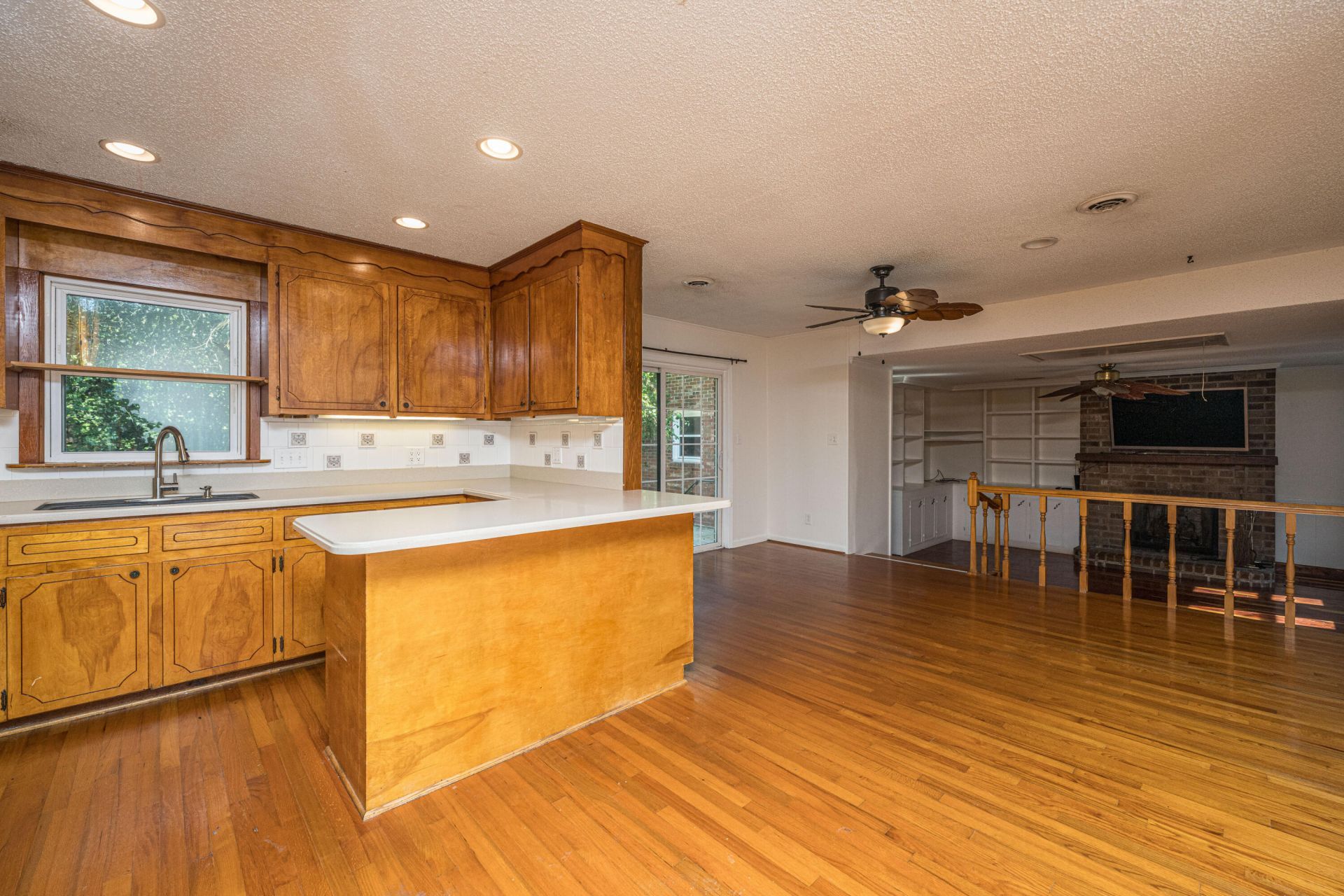 427 Parkdale Drive Photo 8