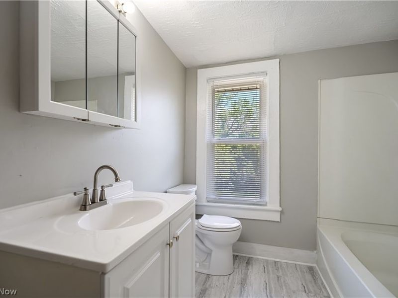 1152 Manning Avenue, Akron, OH 44307 Photo 14