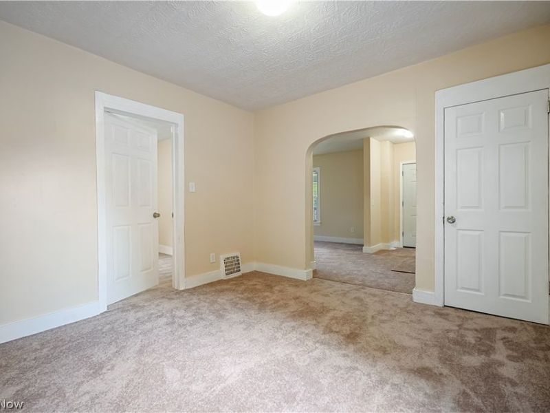1152 Manning Avenue, Akron, OH 44307 Photo 6