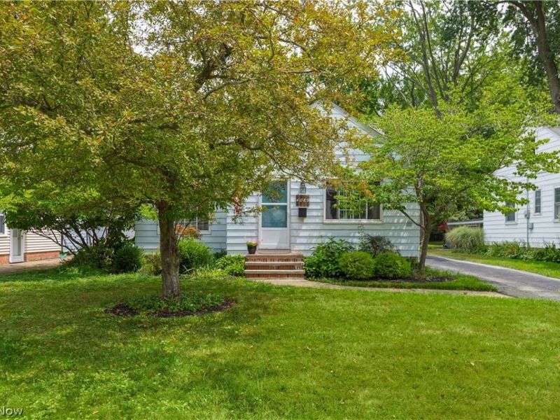 4089 W 229th Street, Fairview Park, OH 44126 Photo 3