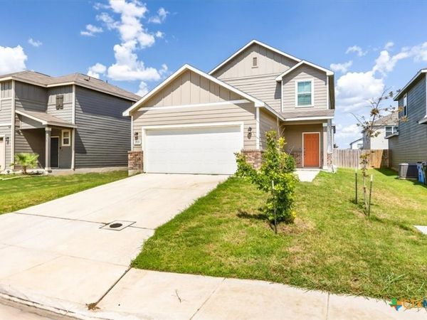 2521 Ayers Drive, Seguin, TX 78155