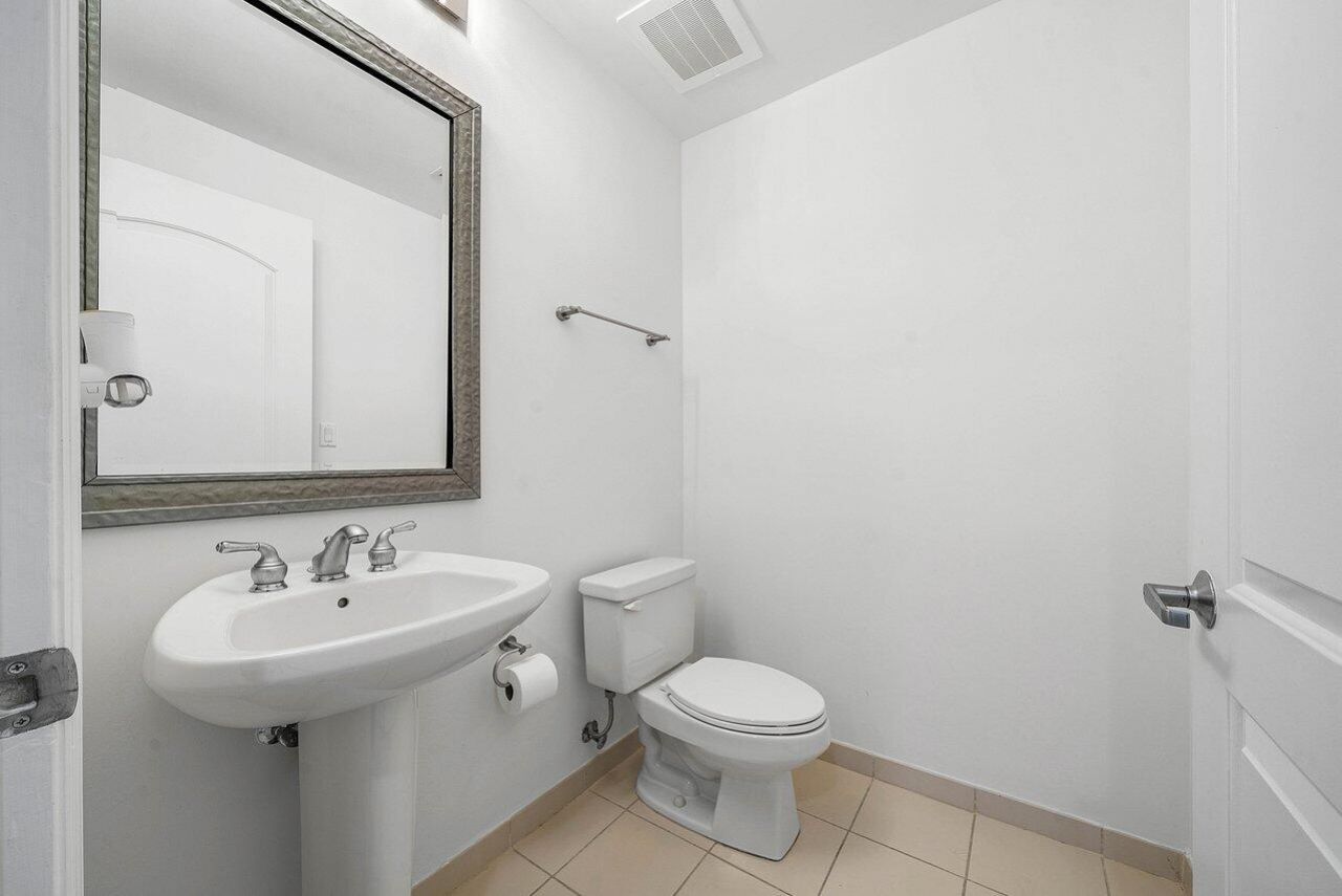 801 S Olive Avenue, Unit 715, West Palm Beach, FL 33401 Photo