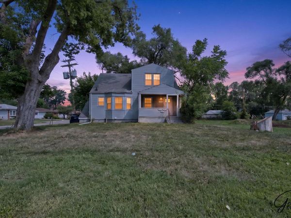 22107 15 Mile Road, Clinton Twp, MI 48035
