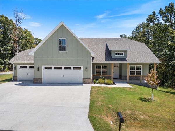 1 Linfield Lane , Bella Vista, AR 72715