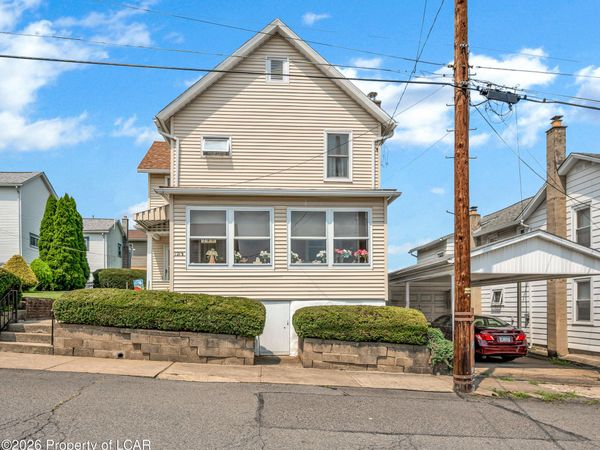 121 1/2 Vine Street, Pittston, PA 18640