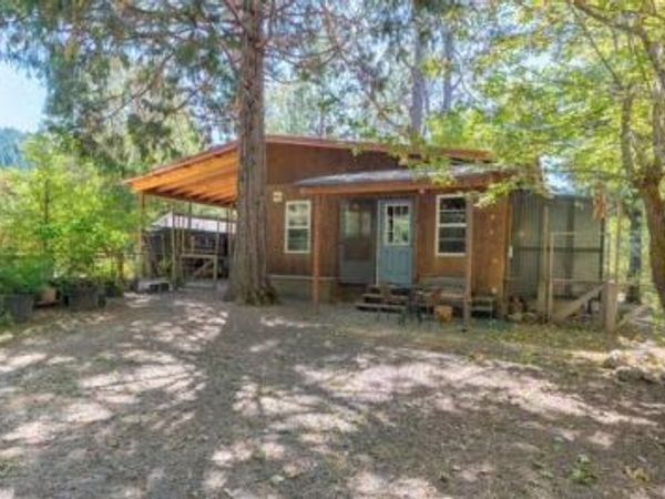 2499 Cedar Flat Road, Williams, OR 97544