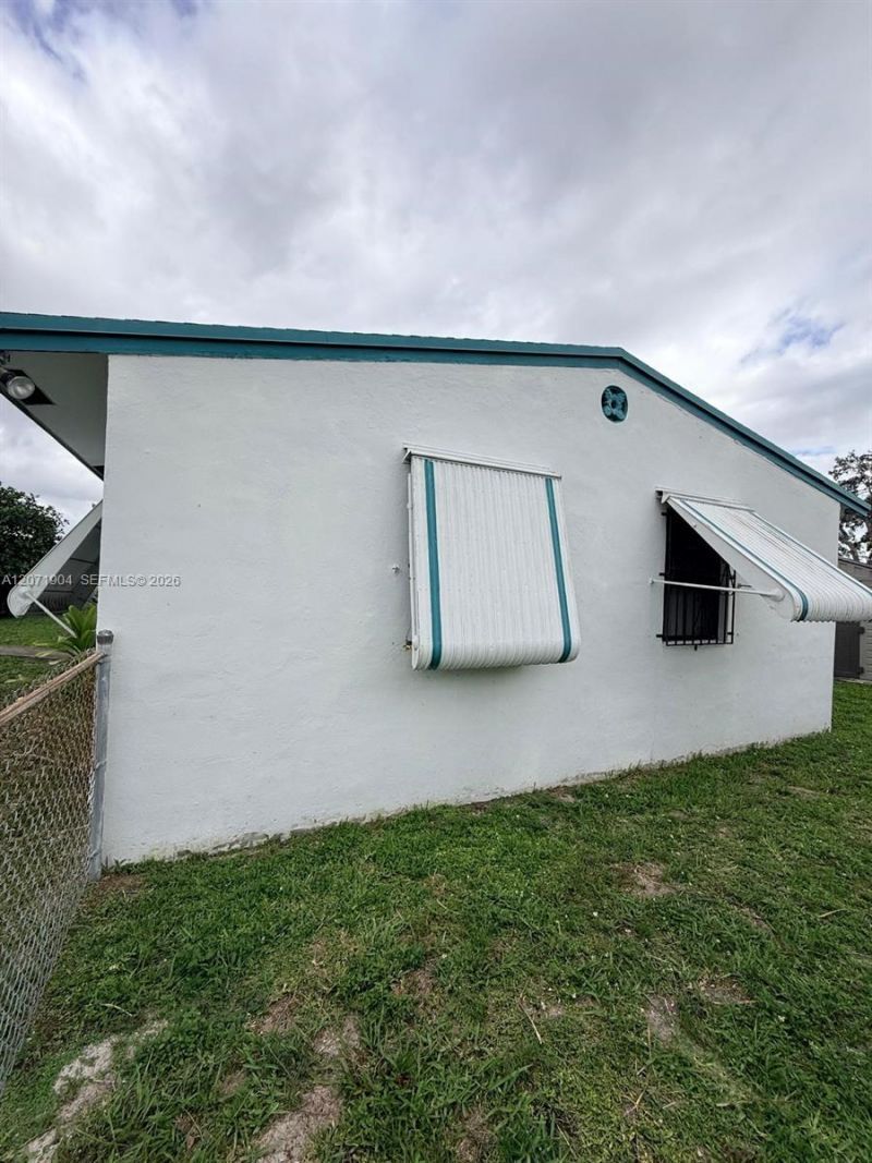 2911 NW 161st St , Miami Gardens, FL 33054 Photo
