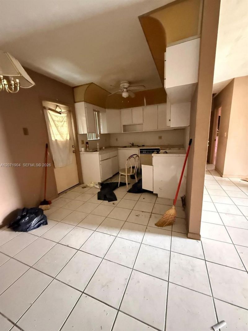 2911 NW 161st St , Miami Gardens, FL 33054 Photo