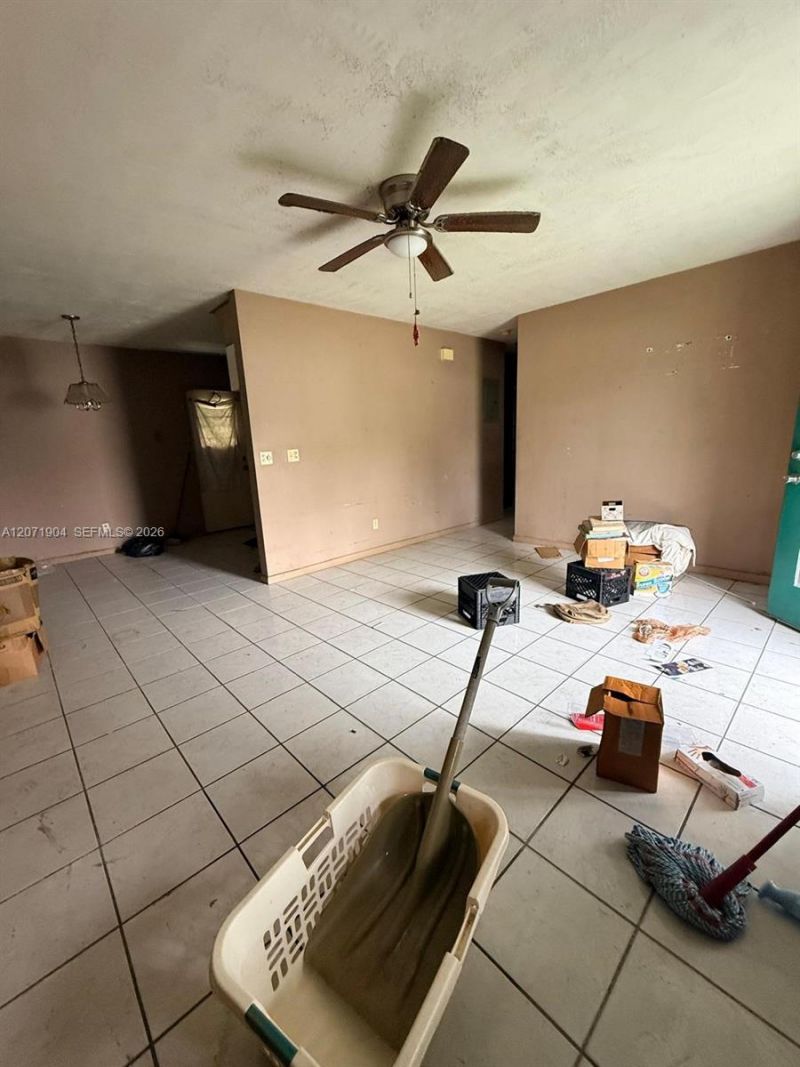 2911 NW 161st St , Miami Gardens, FL 33054 Photo