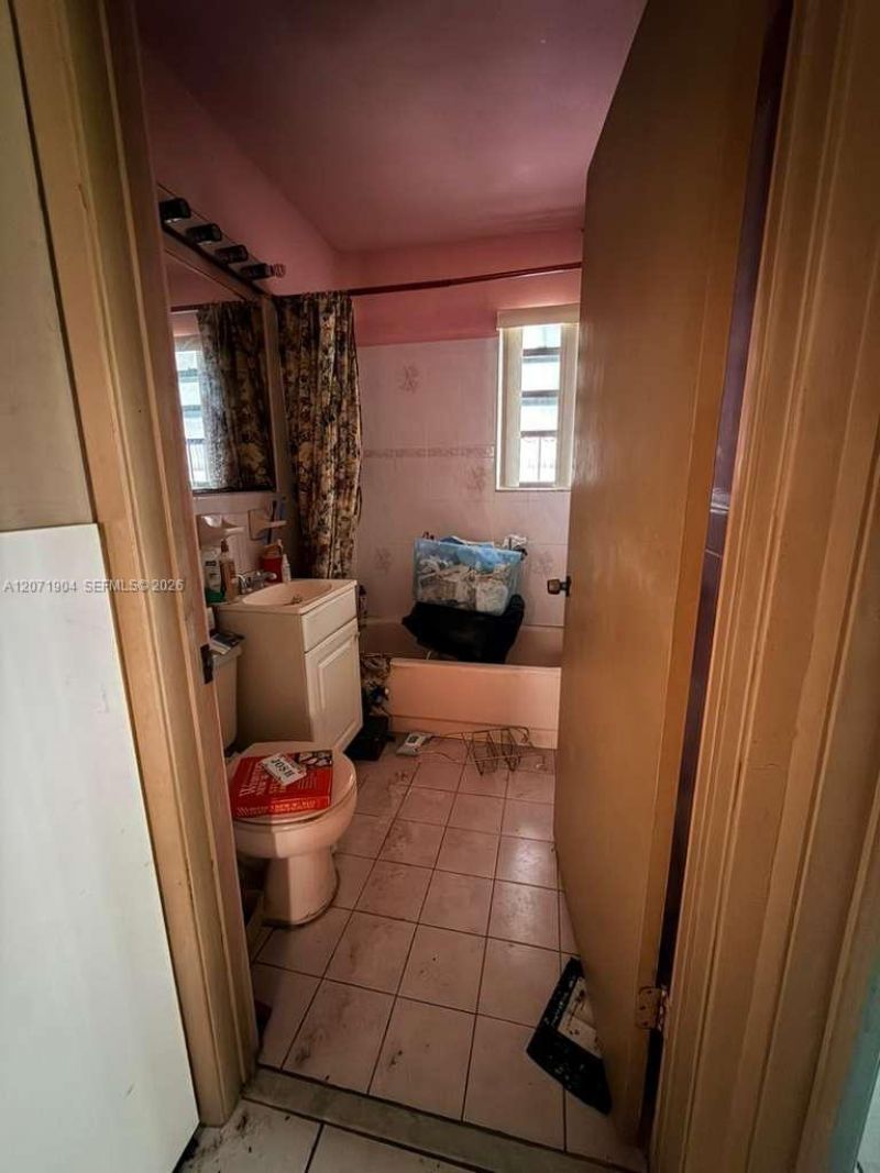 2911 NW 161st St , Miami Gardens, FL 33054 Photo