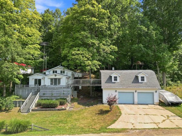 18934 Hillview Boulevard, Barryton, MI 49305