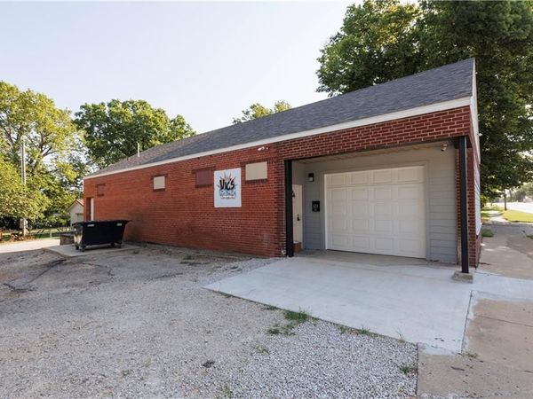 421 Washington Street, Fredonia, KS 66736