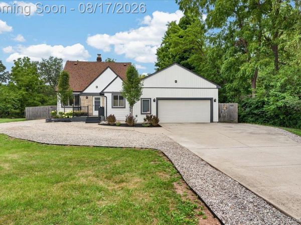 9188 Highland Drive, Grosse Ile Township, Mi 48138