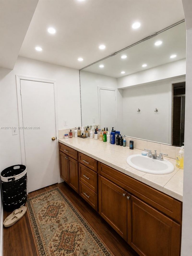 6010 S Falls Cir Dr , Unit 000, Lauderhill, FL 33319 Photo