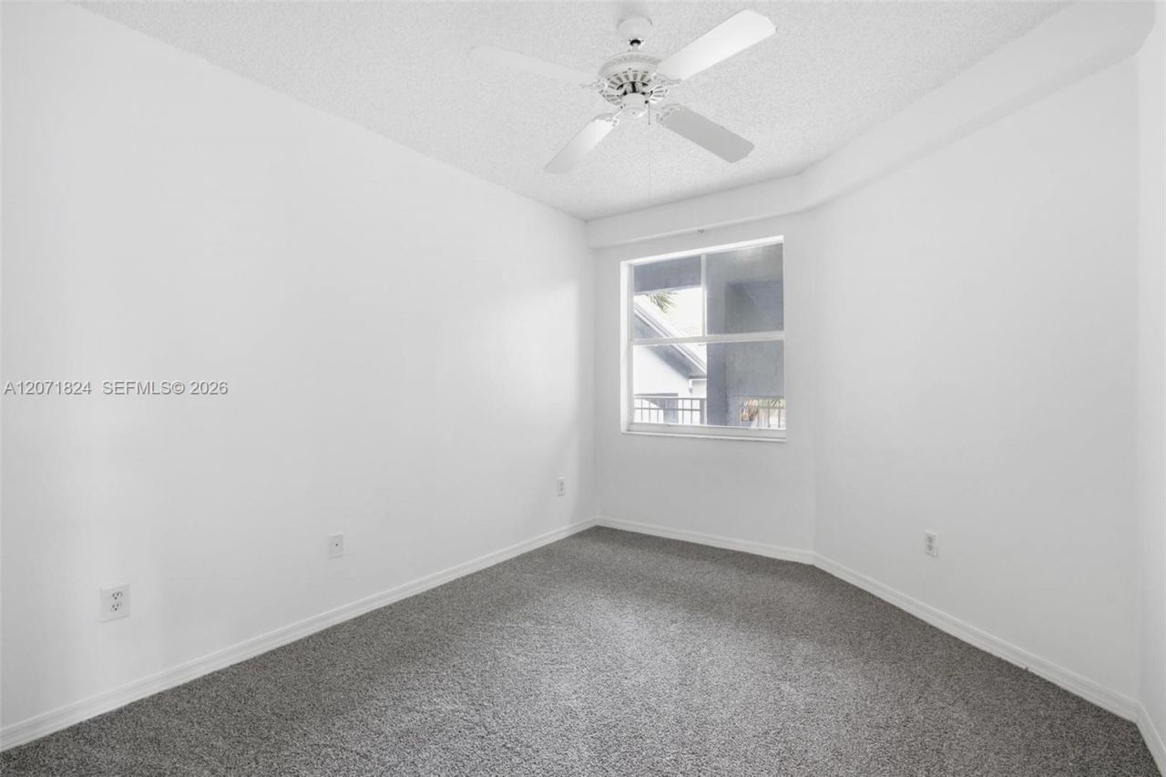 9615 NW 1st Ct, Unit 302, Pembroke Pines, FL 33024 Photo
