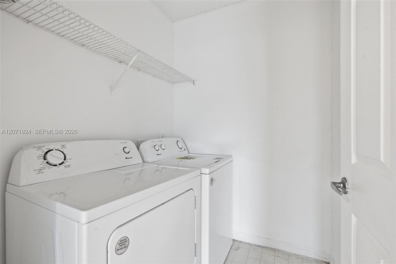 9615 NW 1st Ct, Unit 302, Pembroke Pines, FL 33024 Photo