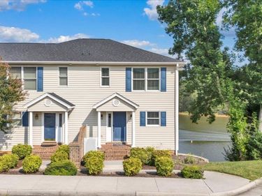 515 Cambridge Court, Hardy, VA 24101