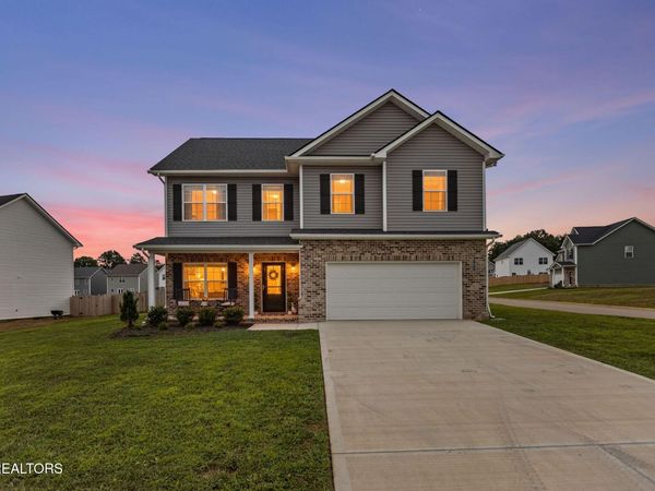 7677 Honey Oaks Rd, Corryton, TN 37721