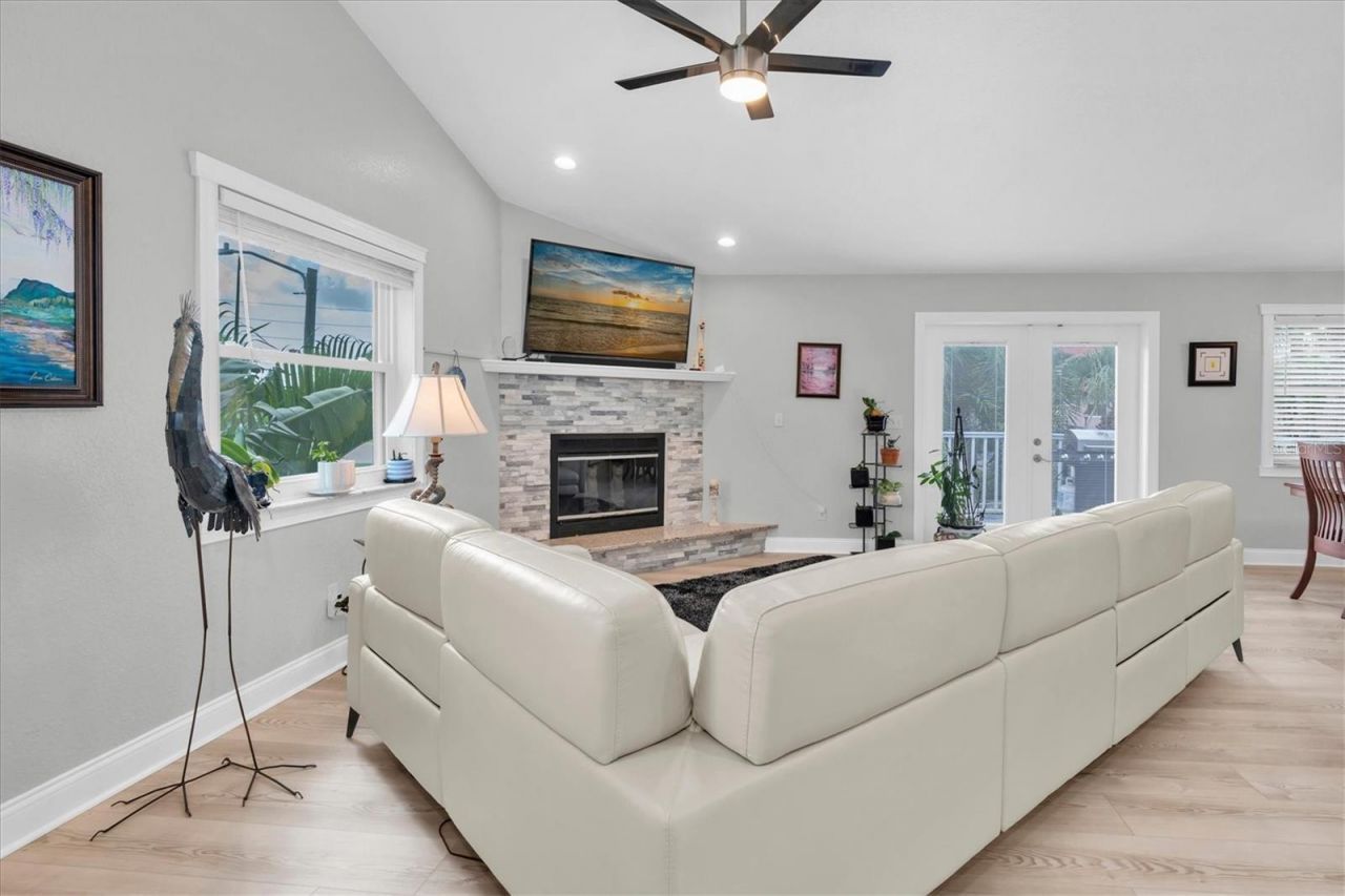 6501 Mockingbird Way S, Gulfport, FL 33707 Photo