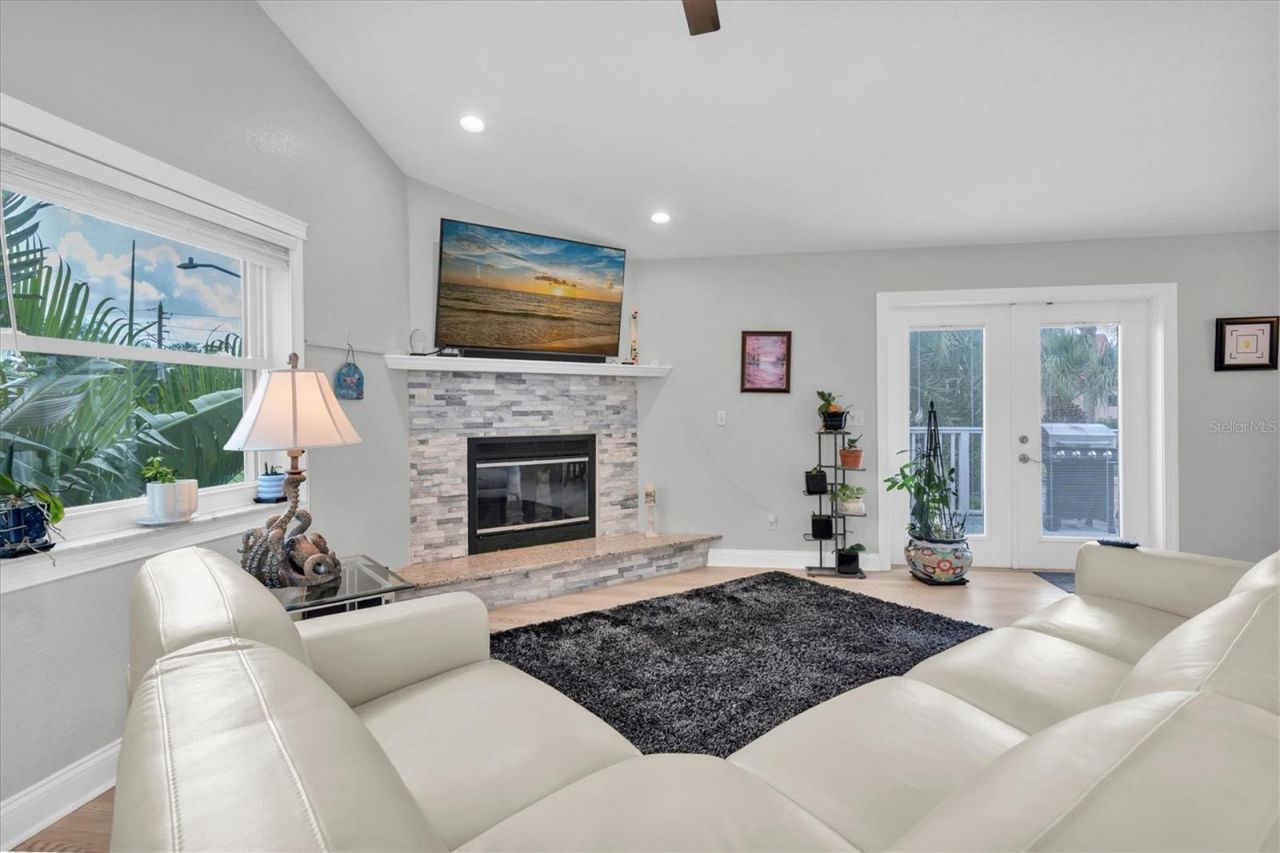 6501 Mockingbird Way S, Gulfport, FL 33707 Photo