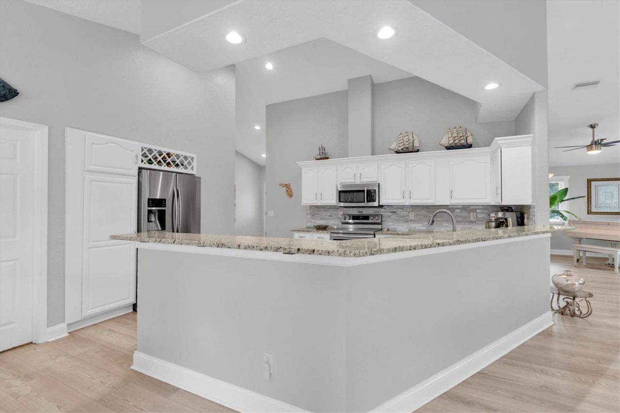 6501 Mockingbird Way S, Gulfport, FL 33707 Photo
