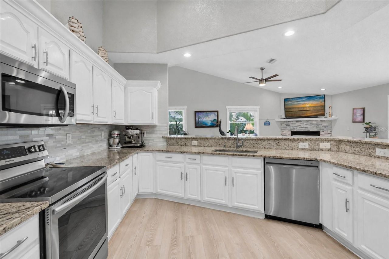 6501 Mockingbird Way S, Gulfport, FL 33707 Photo