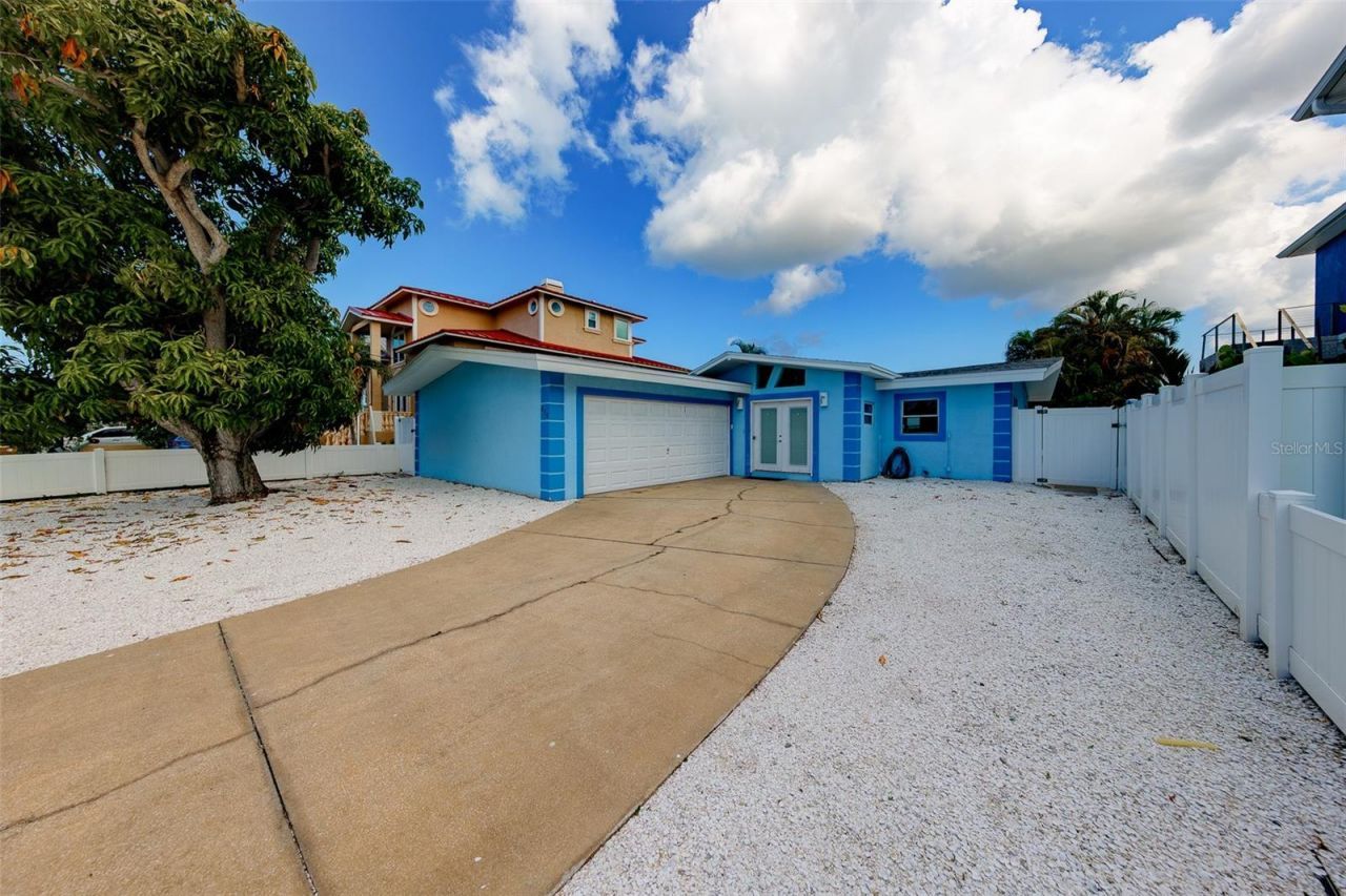 814 Bay Point Drive , Madeira Beach, FL 33708 Photo