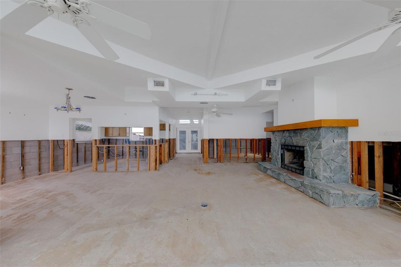 814 Bay Point Drive , Madeira Beach, FL 33708 Photo